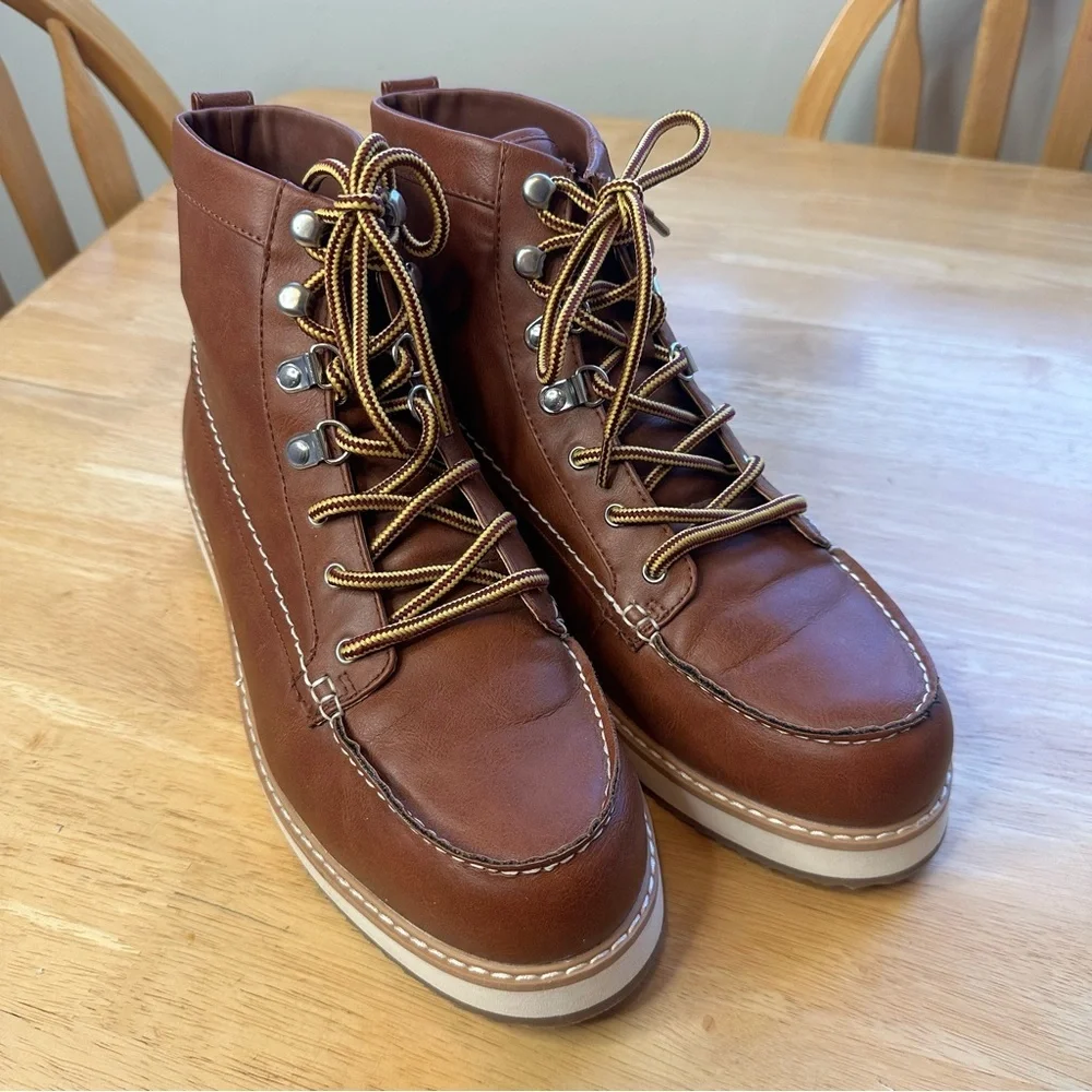 Old Navy Men’s Size 8 Faux Leather Brown Hiker Boot NWOT